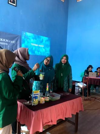 CEGAH STUNTING BERSAMA KKN UIN-111